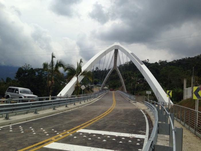 Puente las Angustias - Dpto Cundinamarca. 